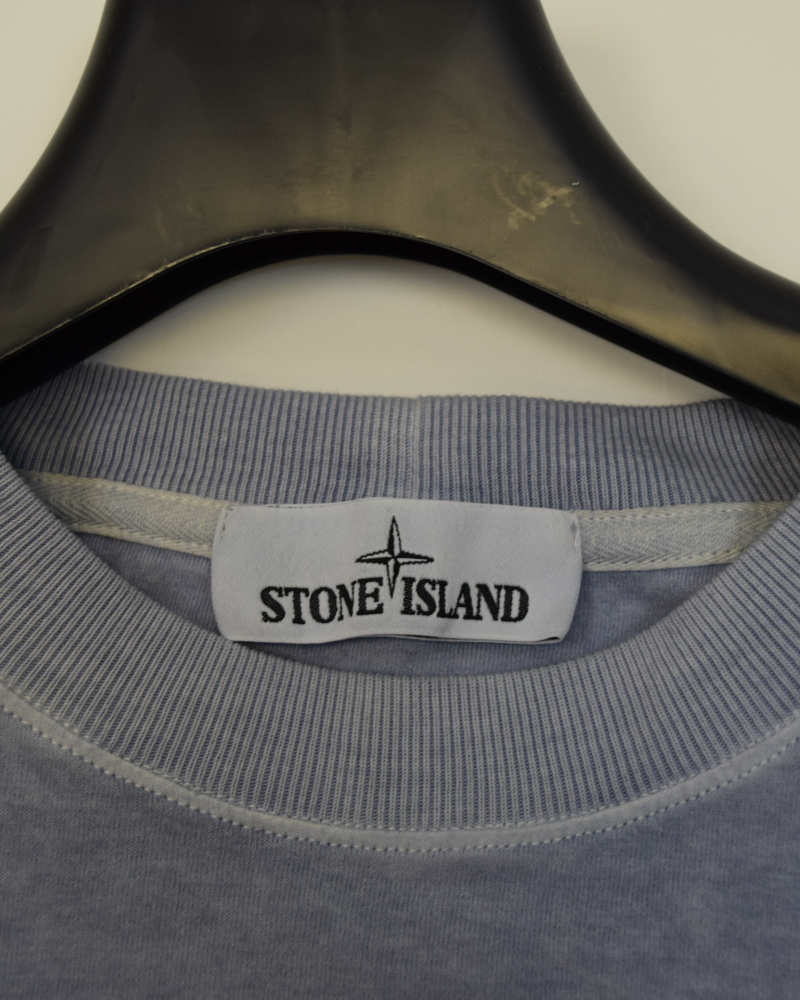 Stone island compass patch T-Shirt grey detail view