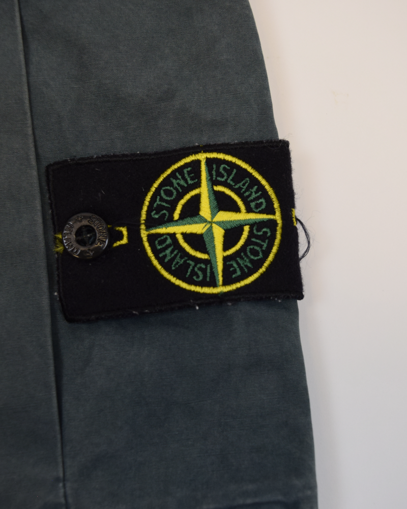 Stone Island Cargo Shorts Green detail view