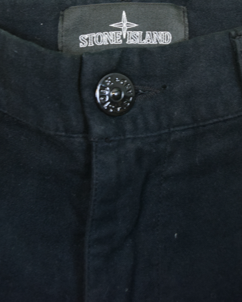 Stone Island Shadow Project cargos Black detail view