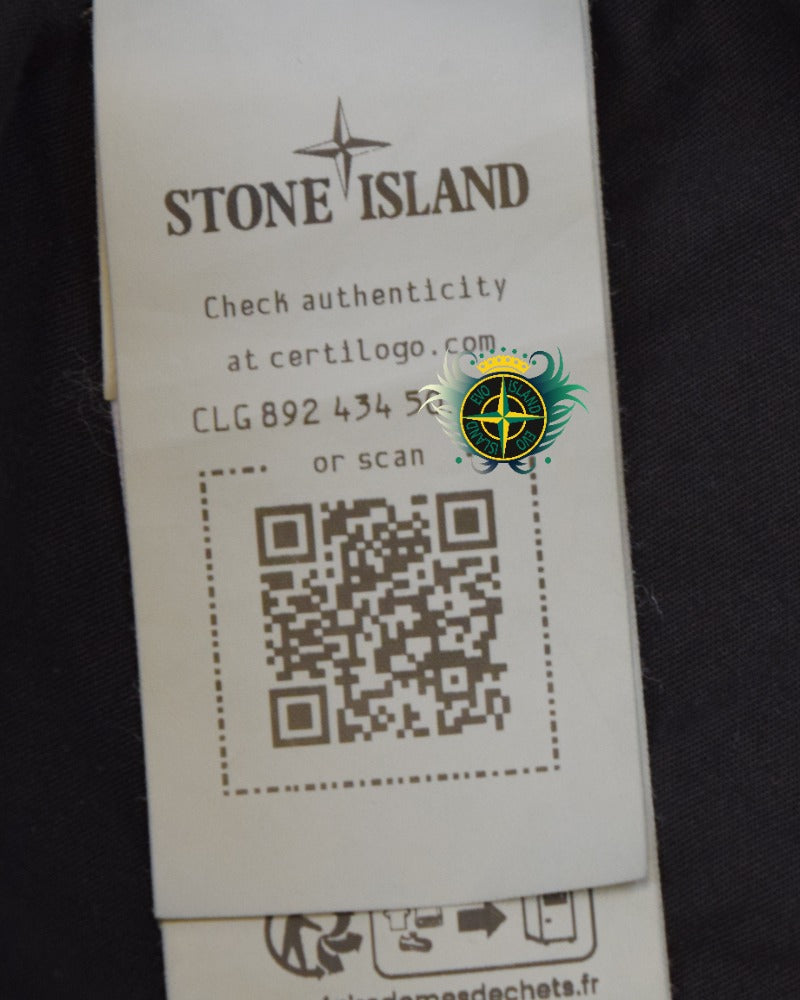 Stone Island Cargo Shorts Black detail view