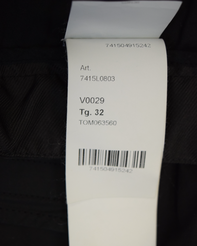 Stone Island Cargo Shorts Black detail view