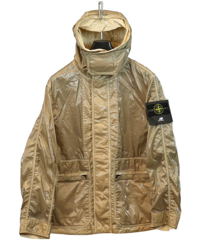 Stone Island X new balence Nylon Prismatico-TC Beige front view