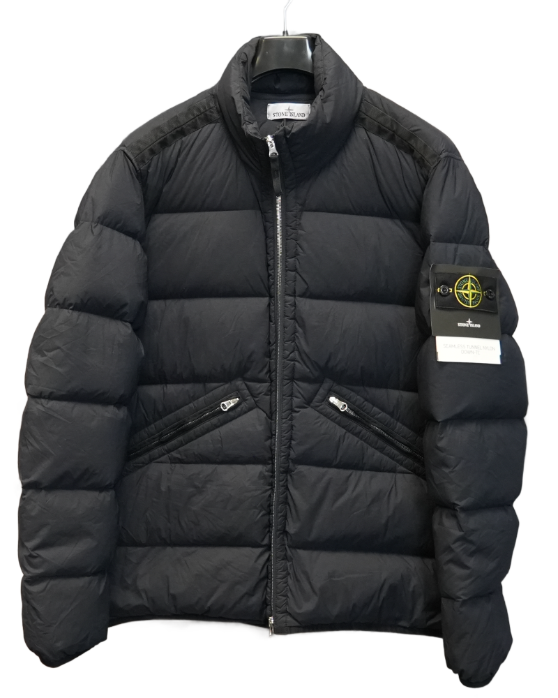 Stone Island Seamless Tunnel Down TC Navy front view