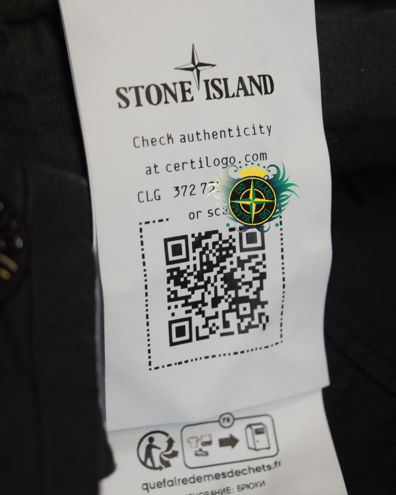 Stone Island Ripstop Cargos Black detail view