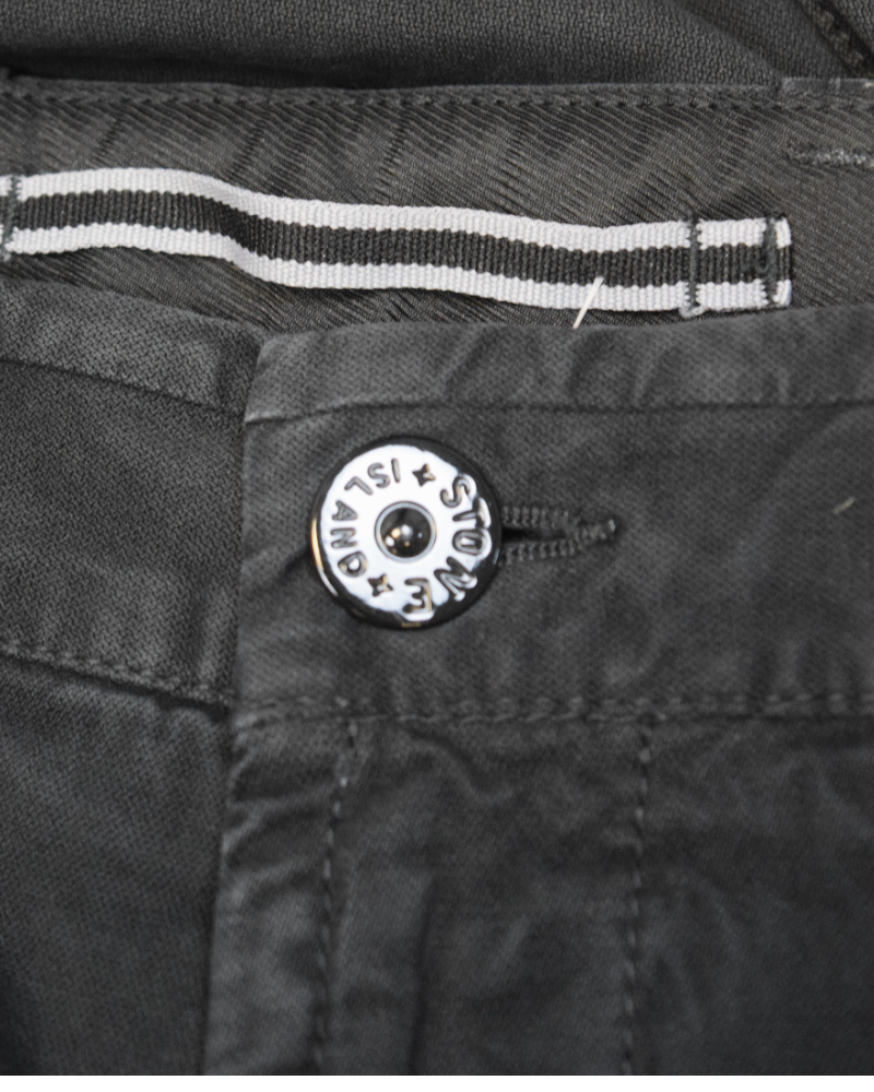 Stone Island Cargos Black detail view