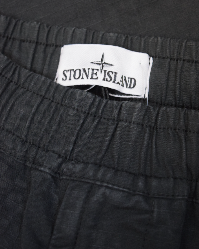 Stone Island Cargos Elasticated Waist Black detail view