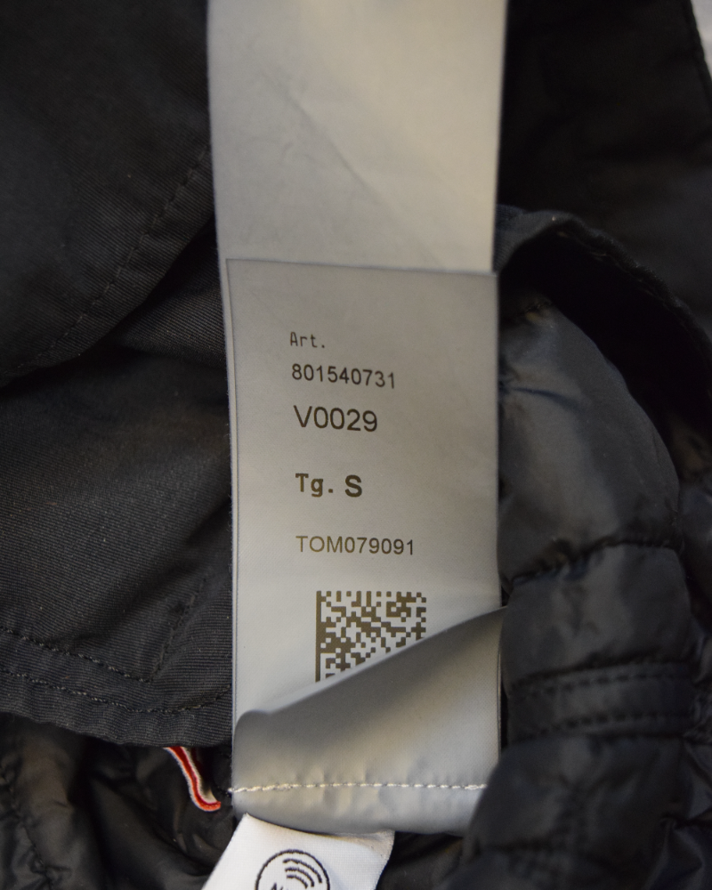 Stone Island Quilted Nylon Stella With Primaloft Jacket Black detail view