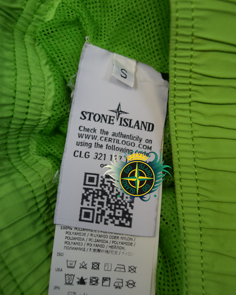 Stone Island Swim Shorts Green detail view