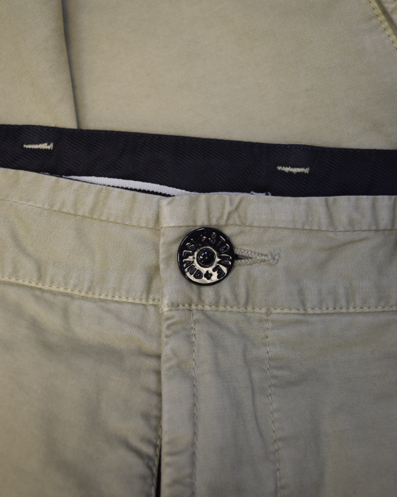 Stone Island Cargo Shorts Beige detail view
