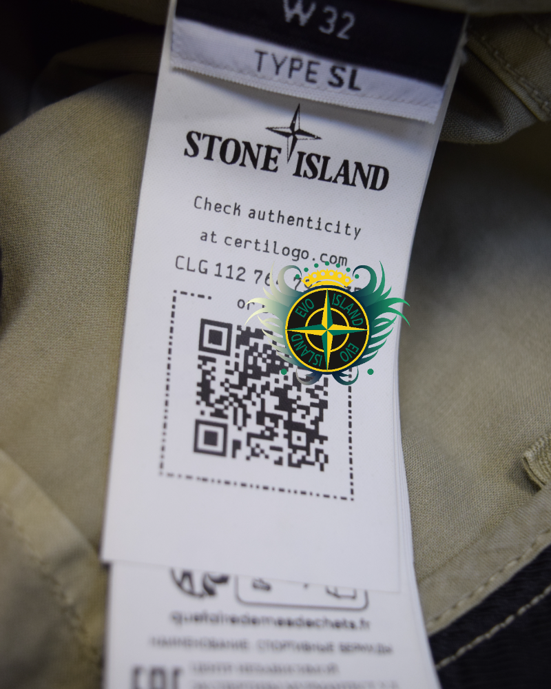 Stone Island Cargo Shorts Beige detail view