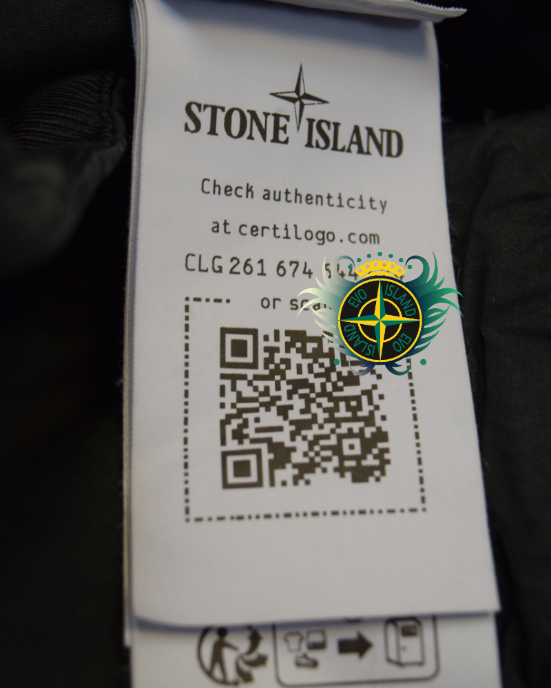 Stone Island Lightweight Cargo Shorts Charcoal detail view