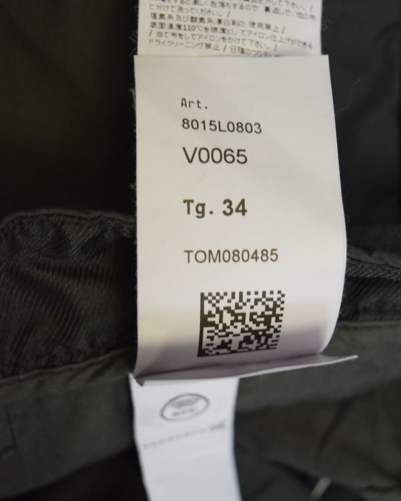 Stone Island Lightweight Cargo Shorts Charcoal detail view