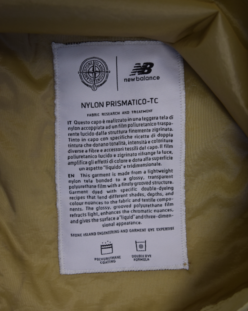 Stone Island X new balence Nylon Prismatico-TC Beige detail view