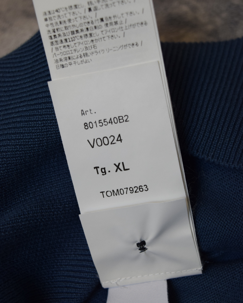 Stone Island Lightweight Knit dark blue detail view