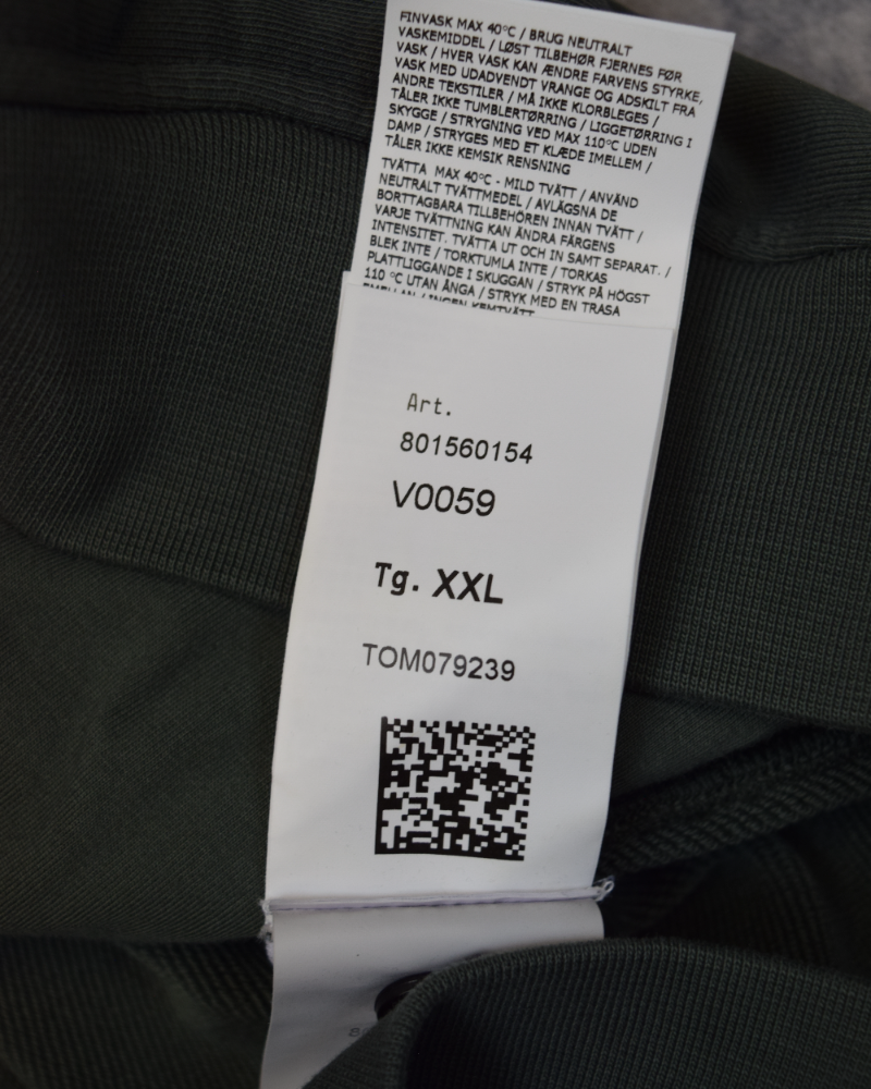 Stone Island Crewneck With Nylon Metal and primoloft insulation green/grey detail view