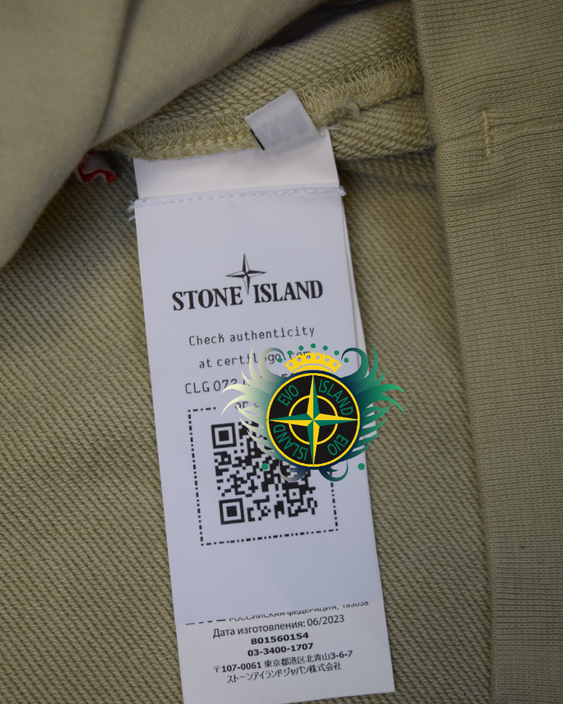 Stone Island Crewneck With Nylon Metal and primoloft insulation Cream detail view