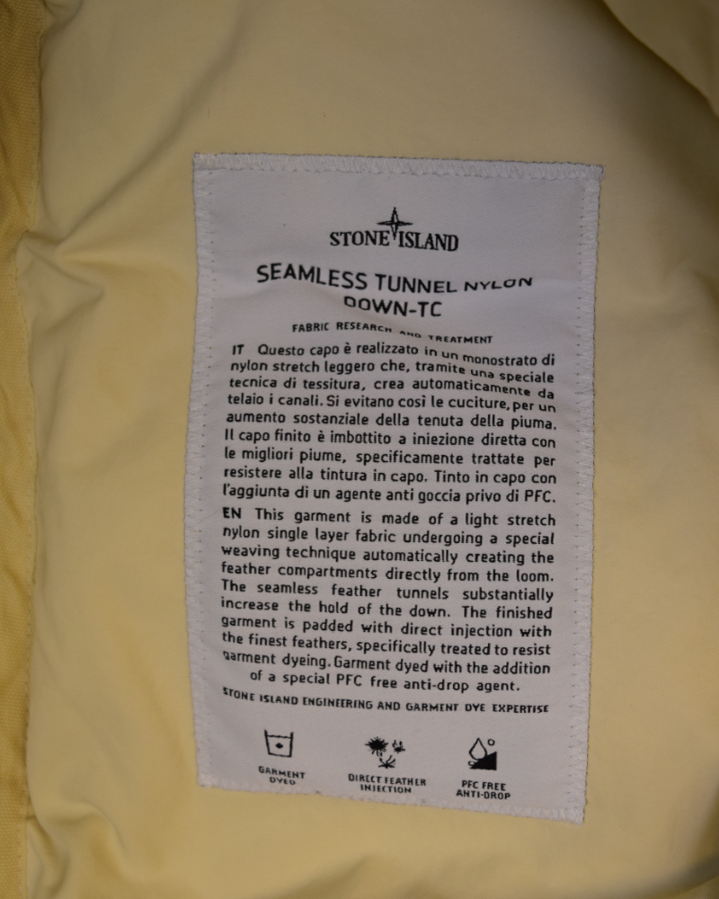 Stone Island Seamless Tunnel Nylon Down TC Cream detail view