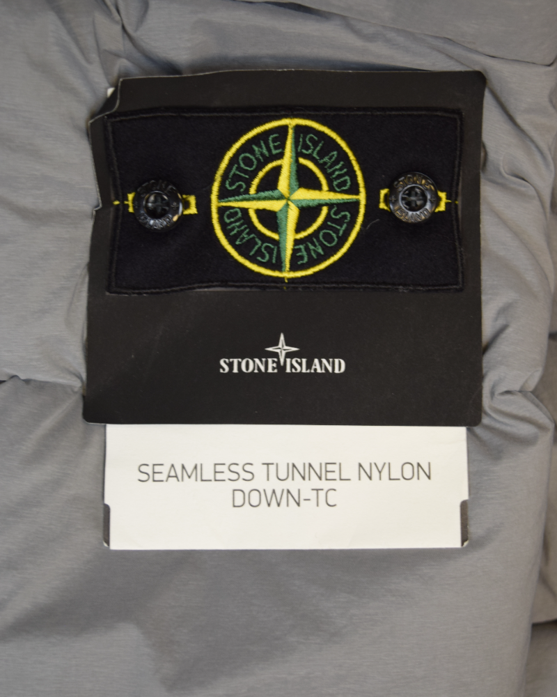 Stone Island Seemless Tunnel Nylon Down TC Grey detail view
