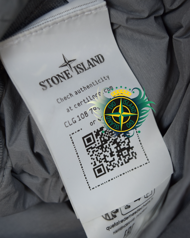 Stone Island Seemless Tunnel Nylon Down TC Grey detail view
