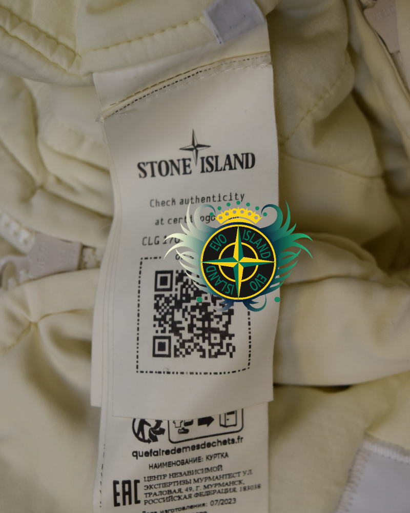 Stone Island Cupro Raso with Primaloft TC Ghost Piece Cream detail view