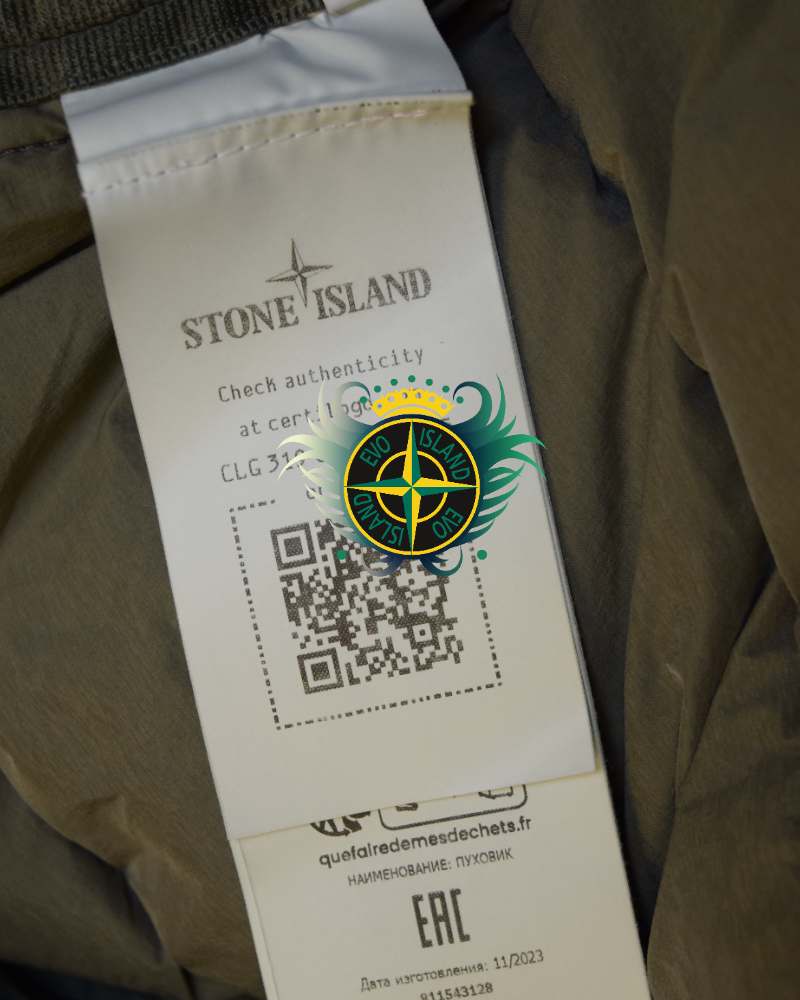 Stone Island Seamless Tunnel Down TC Hooded Khaki detail view