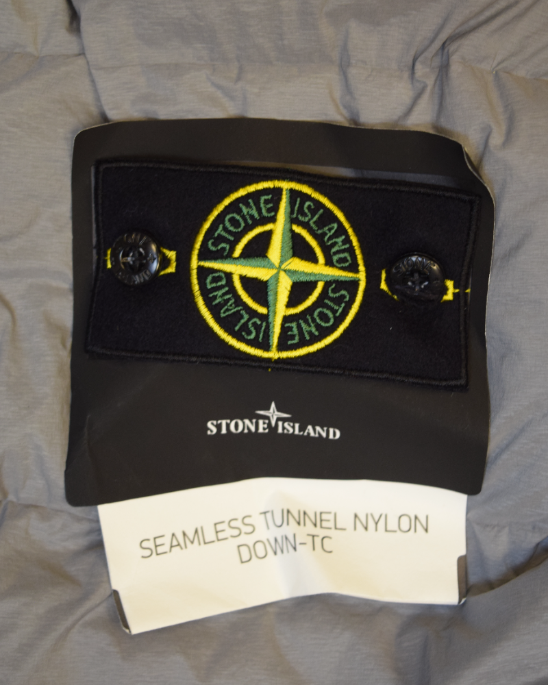 Stone Island Seamless Tunnel Down TC Hooded Grey detail view